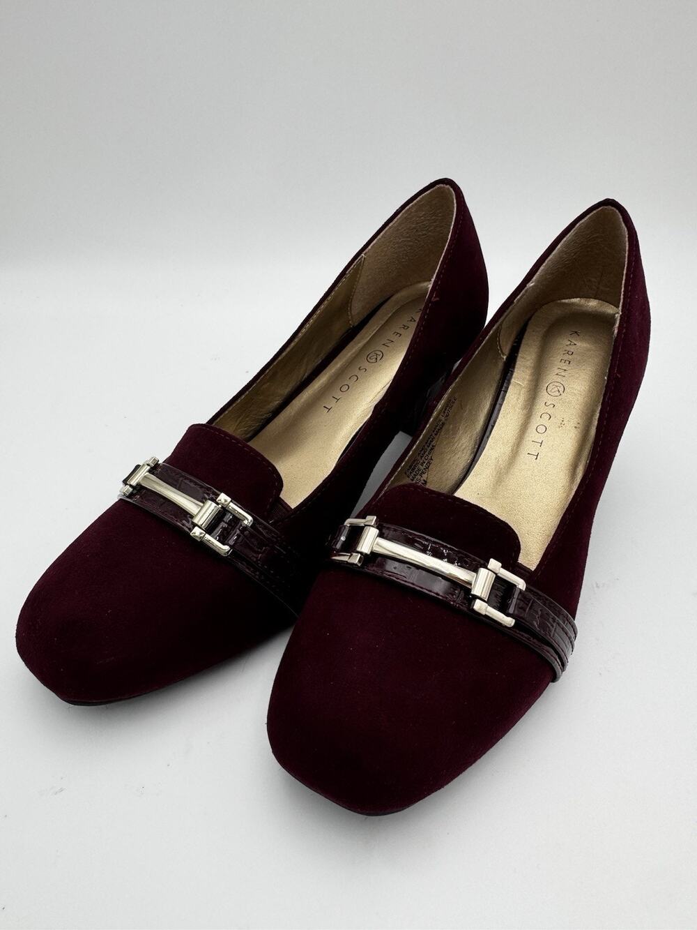 Karen Scott Women’s Burgundy Pumps Size 8M Gold Hardware Block Heel